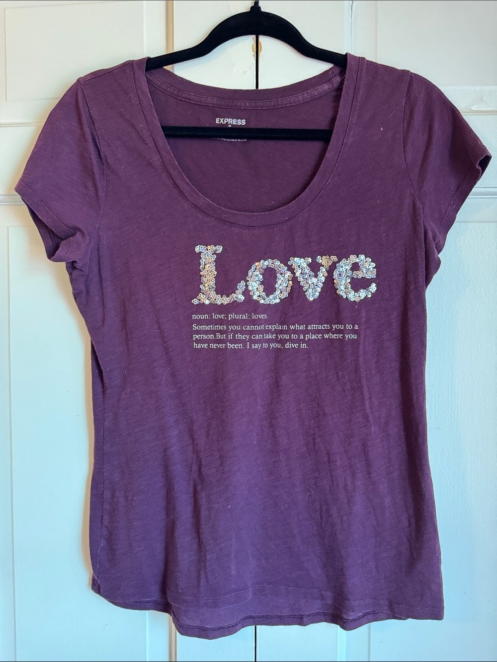 Express Purple Short-Sleeve 'Love' Sequin Graphic Tee Some Callouts In Photos